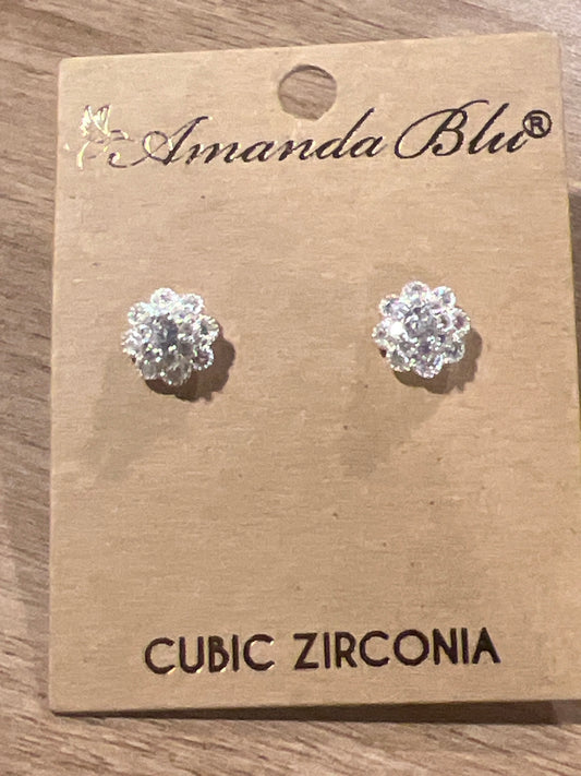 Flower stud earrings